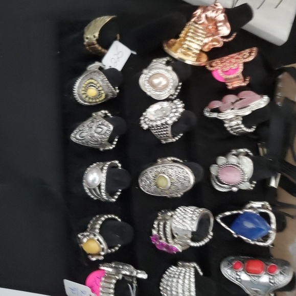 New!Paparazzi Mixed Jewelry Lot wholesale - Picture 2 of 4